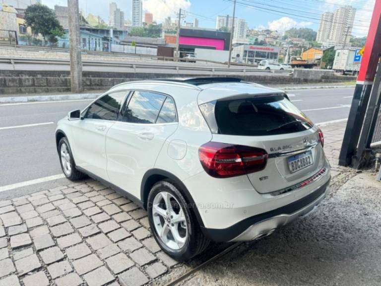 MERCEDES-BENZ - GLA 200 - 2018/2018 - Branca - R$ 144.900,00