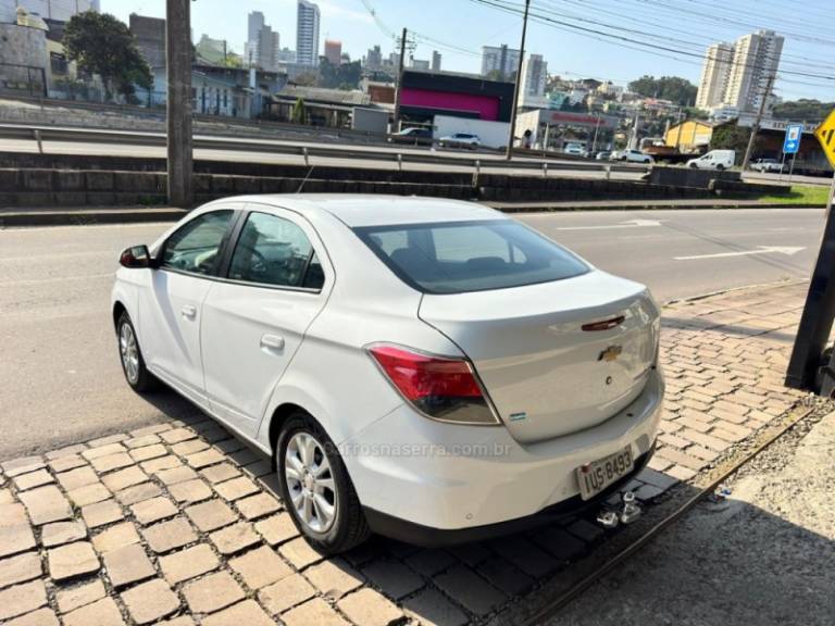 CHEVROLET - PRISMA - 2013/2014 - Branca - R$ 53.900,00