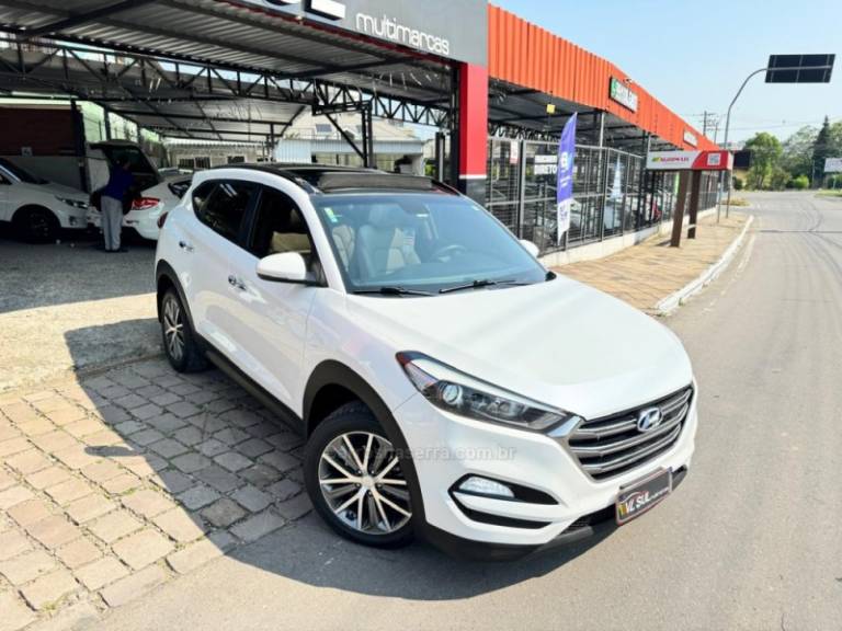 HYUNDAI - TUCSON - 2017/2018 - Branca - R$ 112.900,00