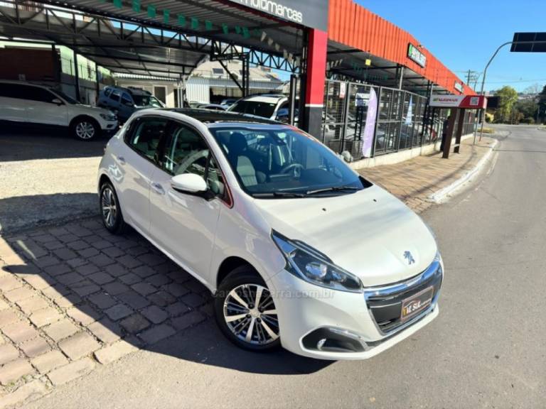 PEUGEOT - 208 - 2016/2017 - Branca - R$ 60.900,00