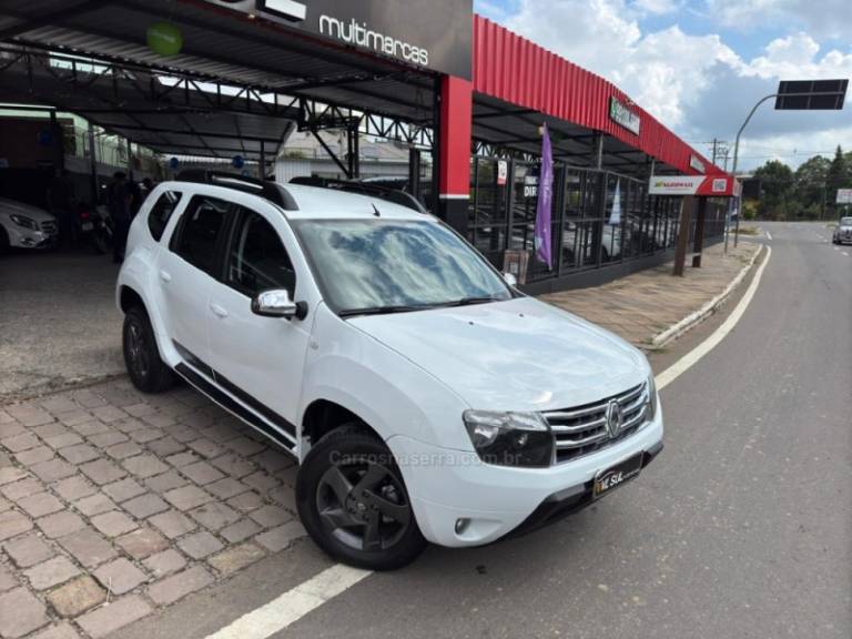 RENAULT - DUSTER - 2015/2015 - Branca - R$ 57.900,00