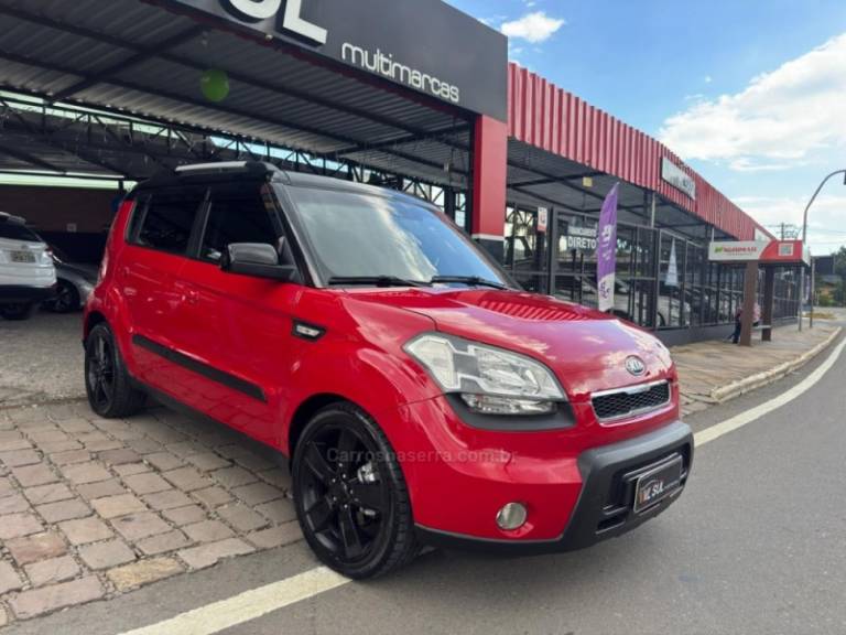 KIA MOTORS - SOUL - 2010/2011 - Vermelha - R$ 42.900,00