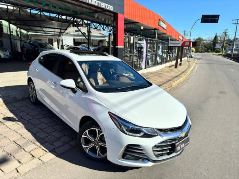 CHEVROLET - CRUZE - 2020/2020 - Branca - R$ 115.900,00