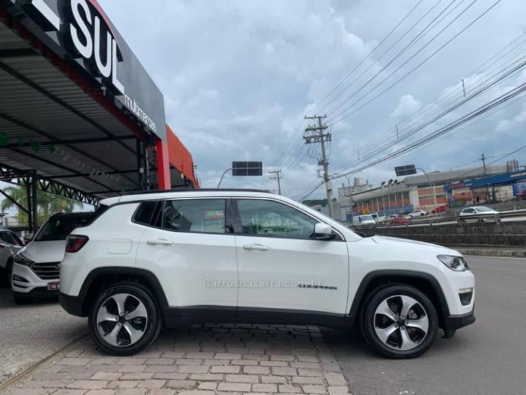 JEEP - COMPASS - 2017/2018 - Branca - R$ 100.900,00