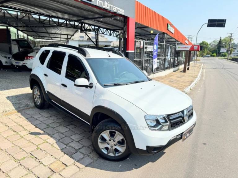 RENAULT - DUSTER - 2015/2016 - Branca - R$ 59.900,00