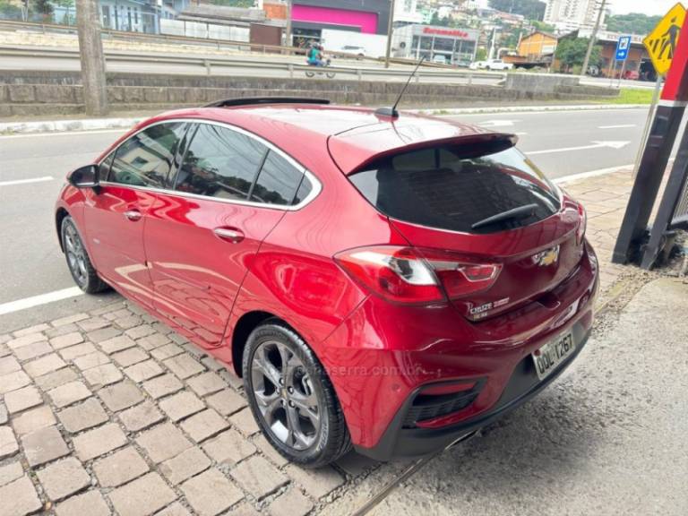 CHEVROLET - CRUZE - 2018/2018 - Vermelha - R$ 99.900,00