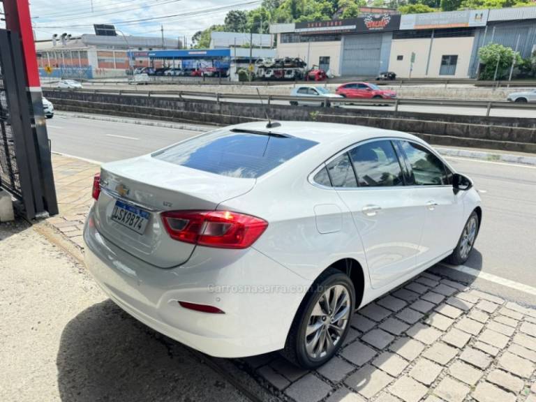 CHEVROLET - CRUZE - 2016/2017 - Branca - R$ 86.900,00