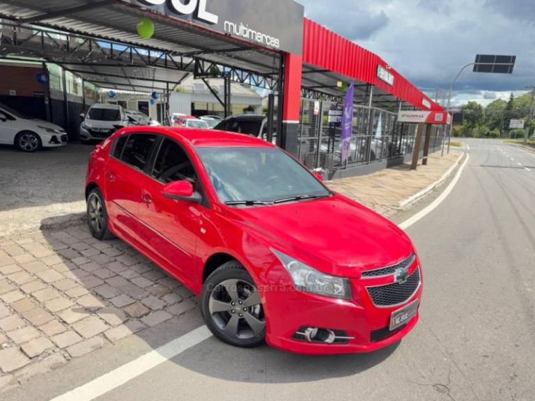 CHEVROLET - CRUZE - 2013/2014 - Vermelha - R$ 63.900,00