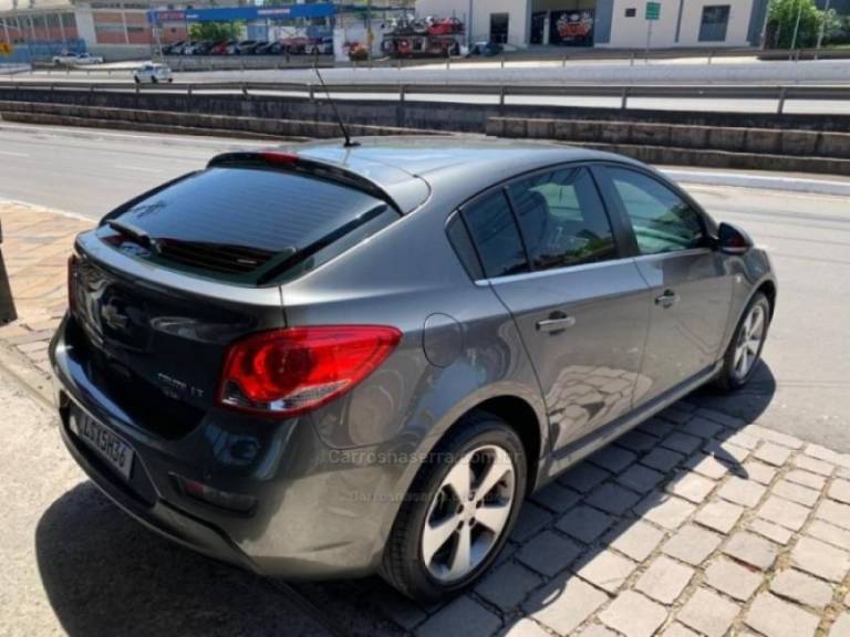 CHEVROLET - CRUZE - 2013/2014 - Cinza - R$ 62.900,00