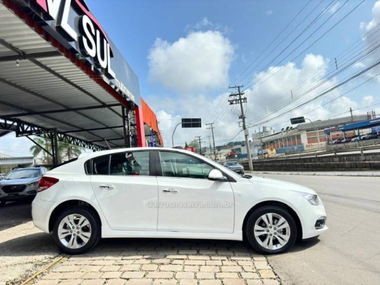 CHEVROLET - CRUZE - 2015/2015 - Branca - R$ 77.900,00