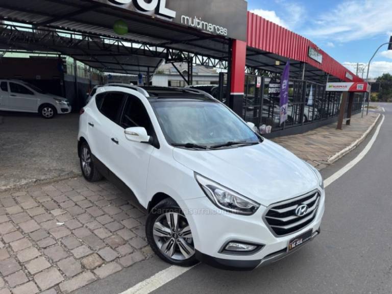 HYUNDAI - IX35 - 2015/2016 - Branca - R$ 87.900,00