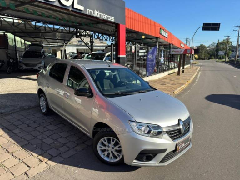 RENAULT - LOGAN - 2021/2022 - Prata - R$ 61.900,00